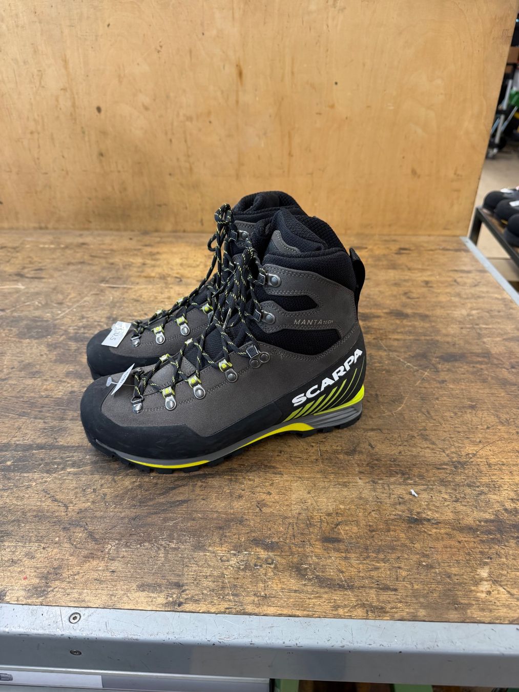 Scarpa Scarpe da uomo: SCARPA MATA TECH BERGSCHUG GRÖSSE 40.50 – Nuovo e nell'imballaggio originale da Lenzburg venduto da billistar