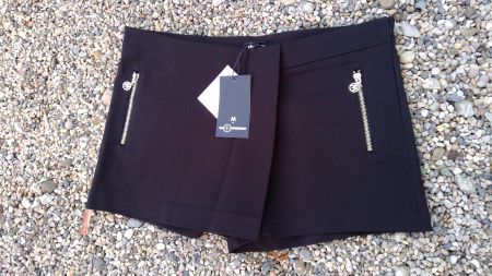 Short- Jupe noir MOSQUITOS, taille M/40 (92cm), NEUF