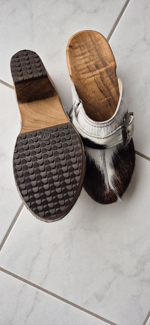 Herrenschuhe: Woody Clogs, Gr. 42, mit Kuhfell, neu – Neu und originalverpackt aus Oetwil am See von jarra01 6