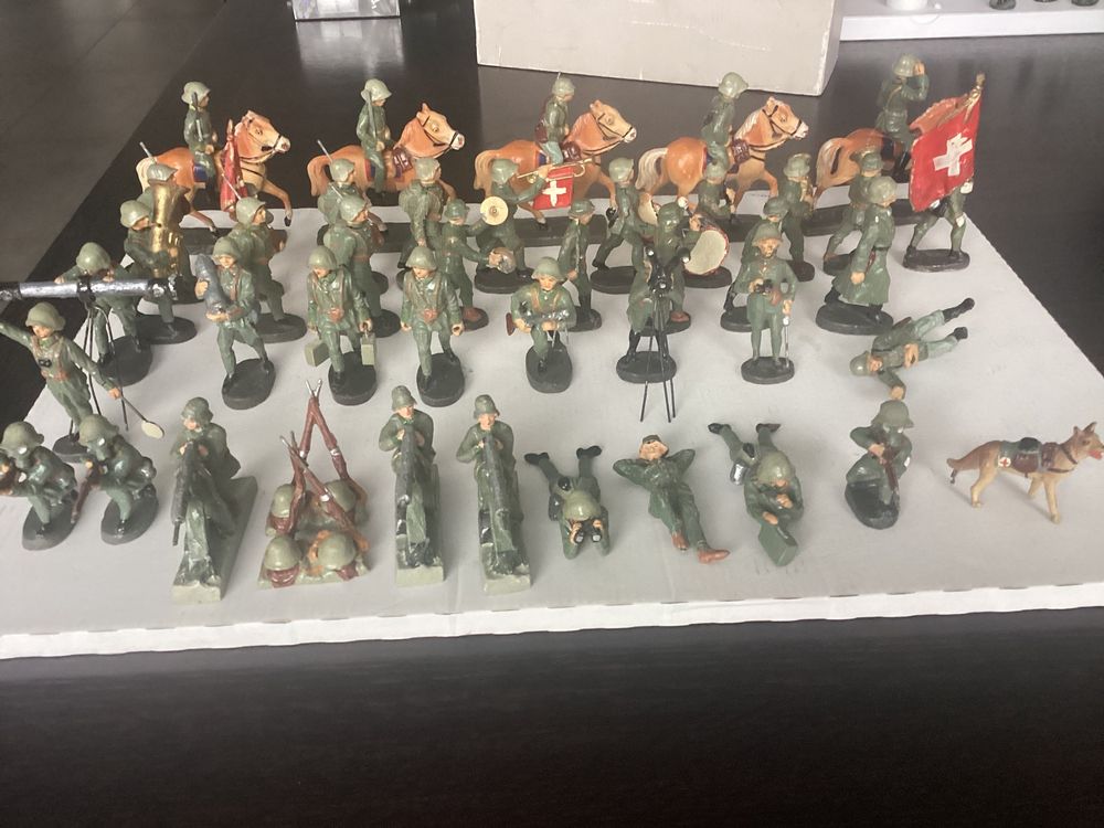 Lot Rare De 5 Soldats En Bois Sur Plot - Chasseurs Alpins - Artisanat Bois Vintage