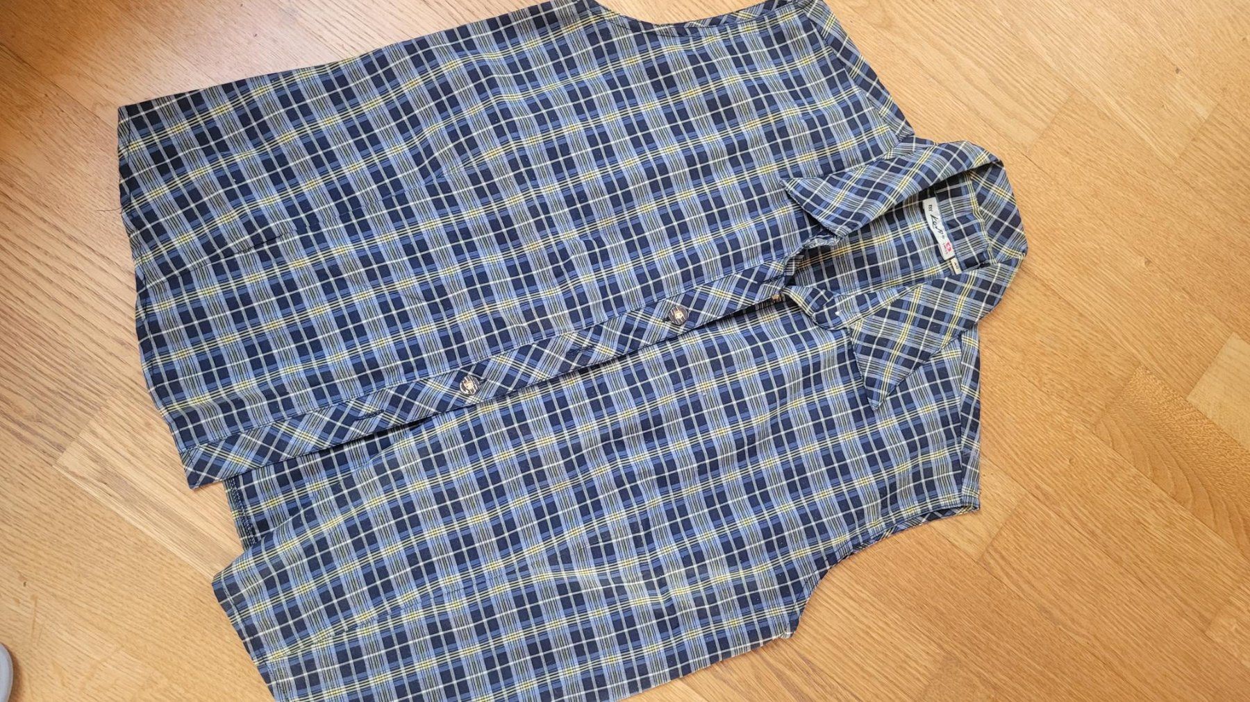 Blusen: Bluse blau/gelb kariert, Grösse 40 – Neu (gemäss Beschreibung) aus Neschwil von flower_69
