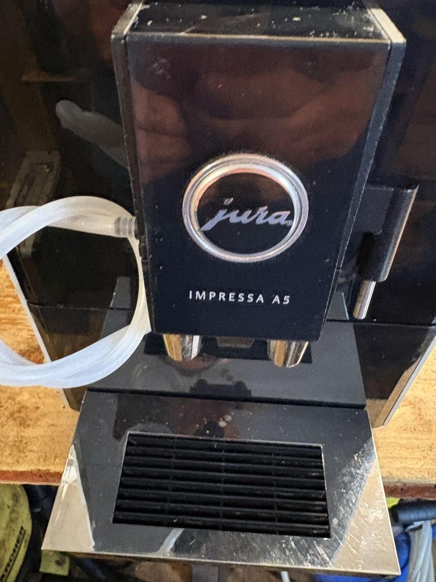Jura Machines à café & Machines à expresso: Jura A5 – D'occasion à steffisburg par Fluehli3 4
