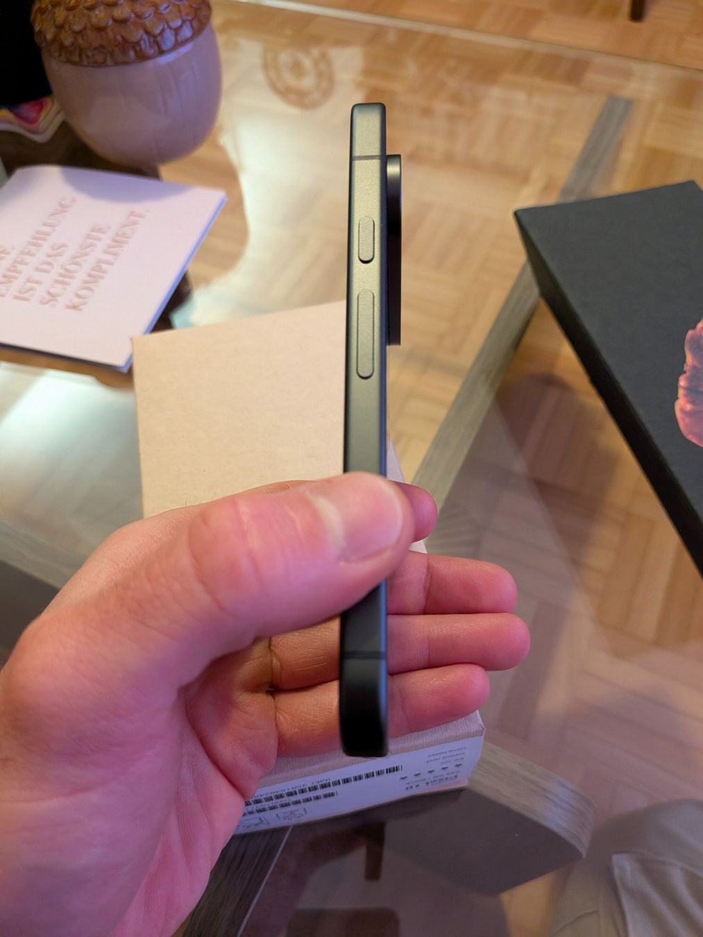 Google Handys / Smartphones: Google Pixel 10, 256GB, Neu – Neu (gemäss Beschreibung) aus Rüti ZH von bla_f9yg 2