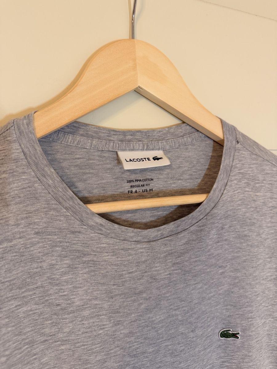 Lacoste T-shirt: Lacoste tshirt mit loch  – Usato da Visp venduto da locosshop 1