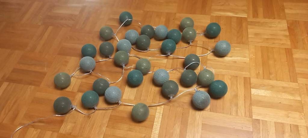 Ghirlande e barre luminose: Guirlande boules lumineuses – Usato da Ecublens VD venduto da tur_79m6 1