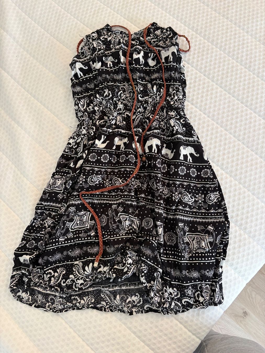 Vestiti & Gonne: Kleid gr ca. 140 – Usato da Egg b. Zürich venduto da dalanna