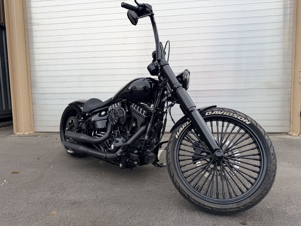 Harley-Davidson Cruisers: Harley-Davidson Breakout black BEAST – D'occasion à Hochdorf par K.Kari 2