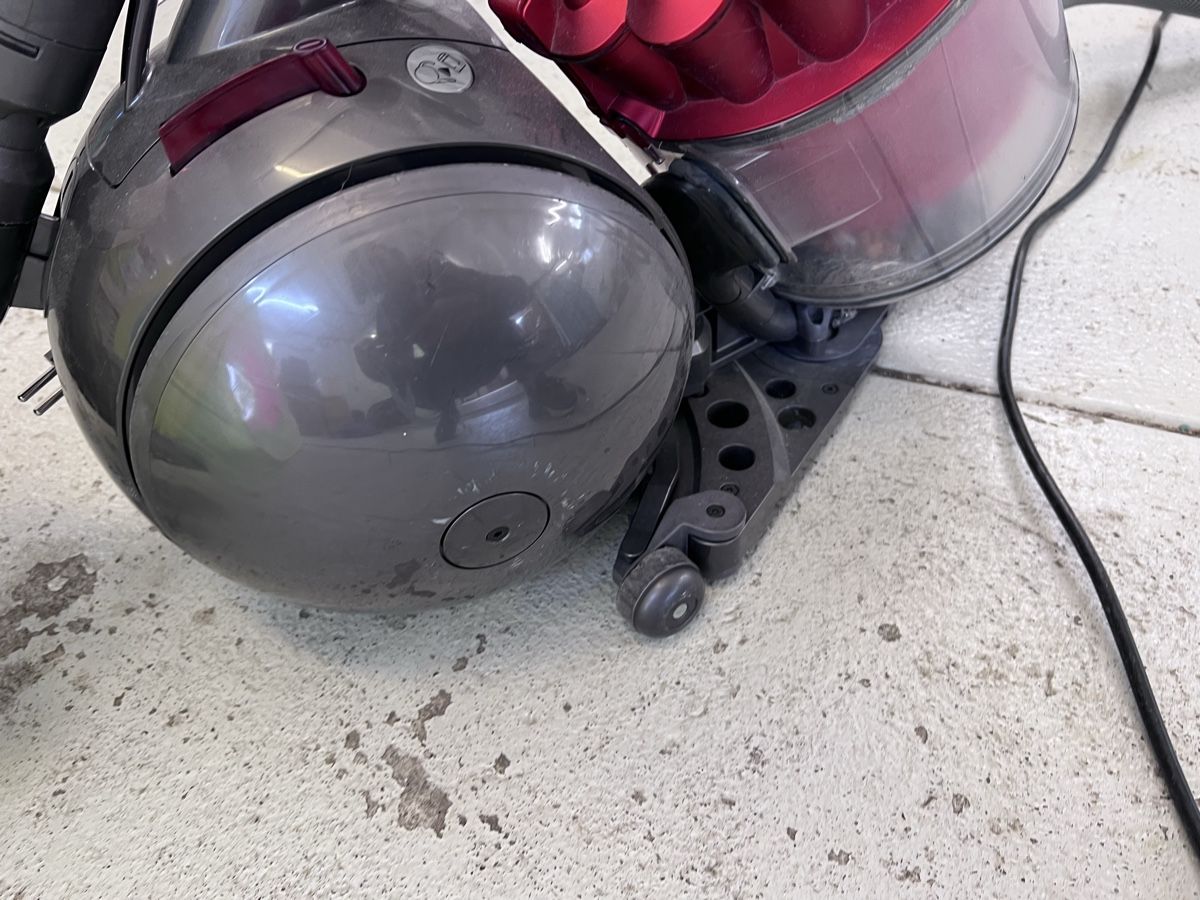 Dyson Aspirapolveri & Accessori: Staubsauger Dyson Ball DC37 Origin Extra (51) – Usato da Glattfelden venduto da brockischweiz 4