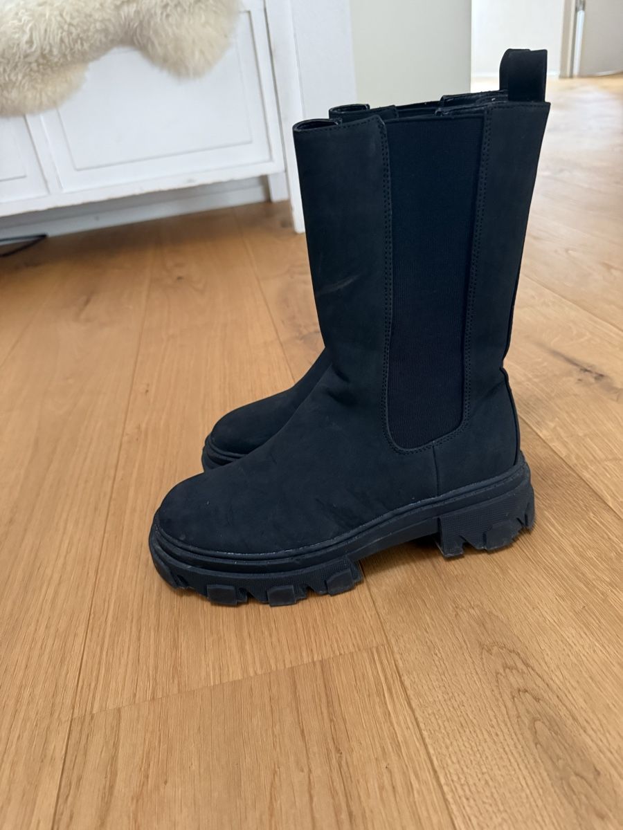 Scarpe da donna: Stiefel Even&Odd Stiefel – Usato da Luzern venduto da sydney01.