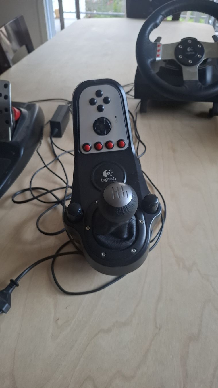 Logitech Manettes: Logitech G27 racing wheel  – D'occasion à Altdorf UR par Felix_Gurgar 2