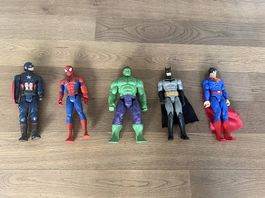 Superhelden Figuren wie Hulk, spiderman, usw