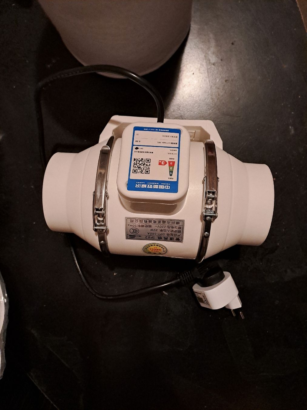Purificatori d'aria: Aktivkohlefilter- Set mit passendem Rohr und Abzugventilator – Usato da Basel venduto da Allerleiii 1