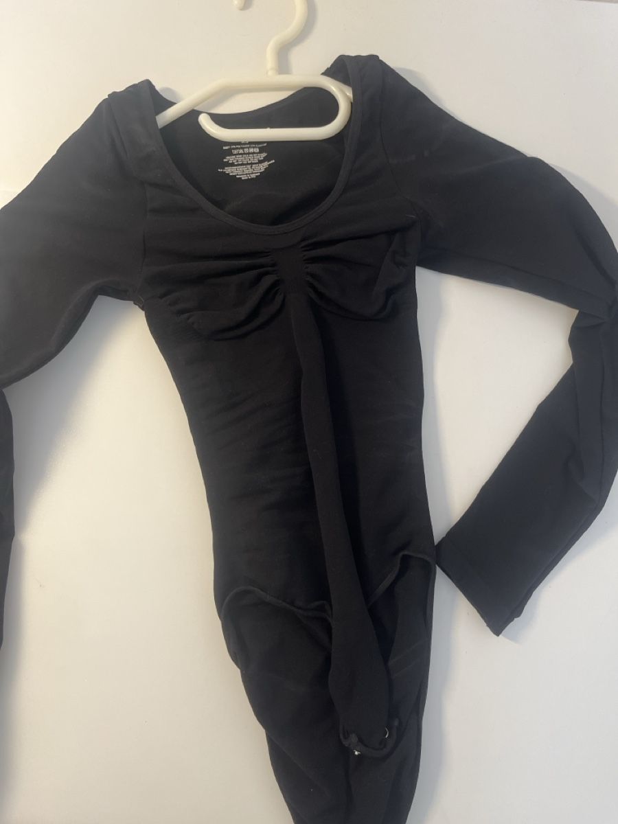 Blusen, T-Shirts & Tops: Cfab Body  – Neu (gemäss Beschreibung) aus Wetzikon ZH von eli_kg9j