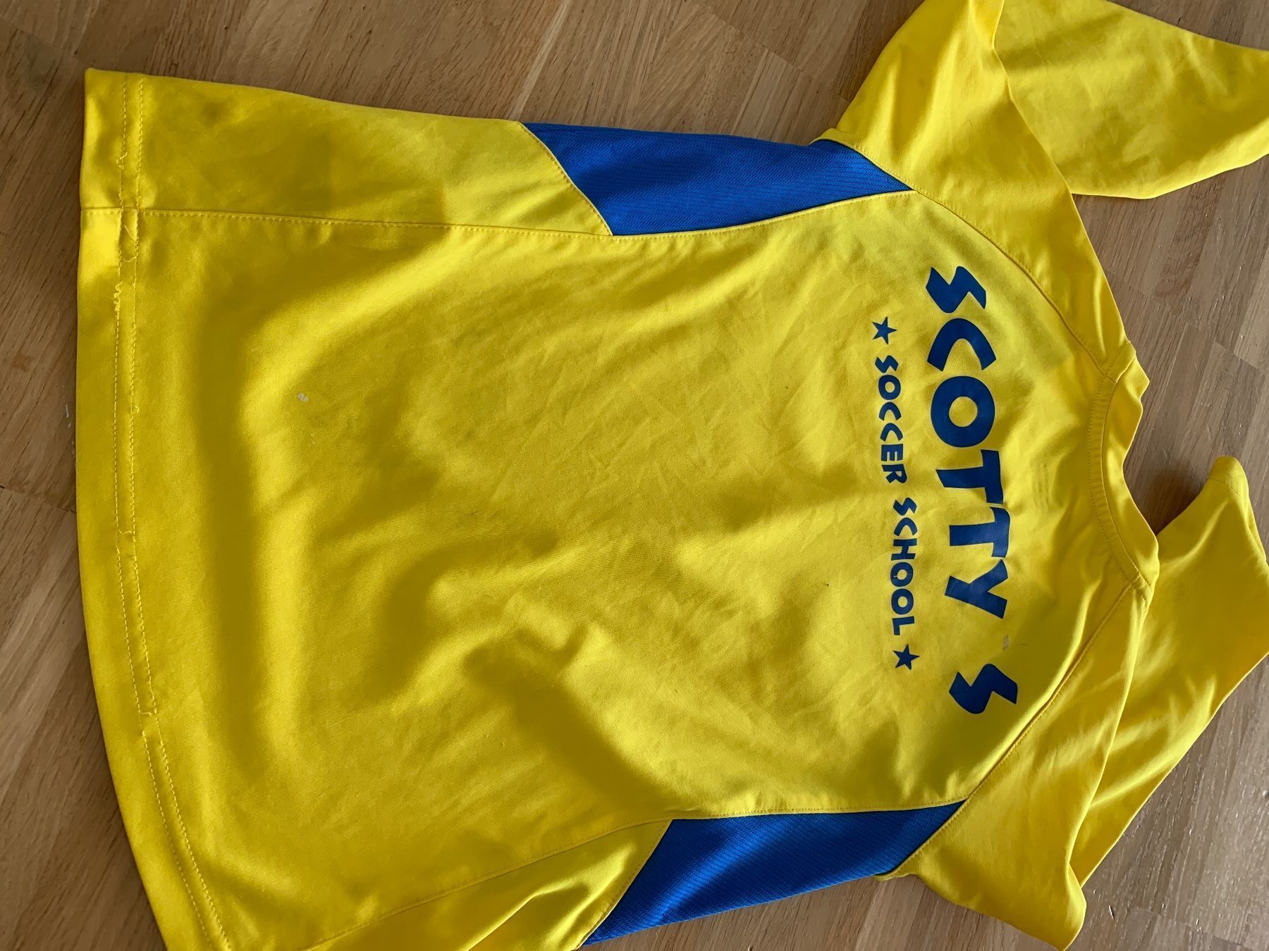 Camicie, T-shirt & Polo: Sportshirt – Usato da Sissach venduto da Hippo200 1