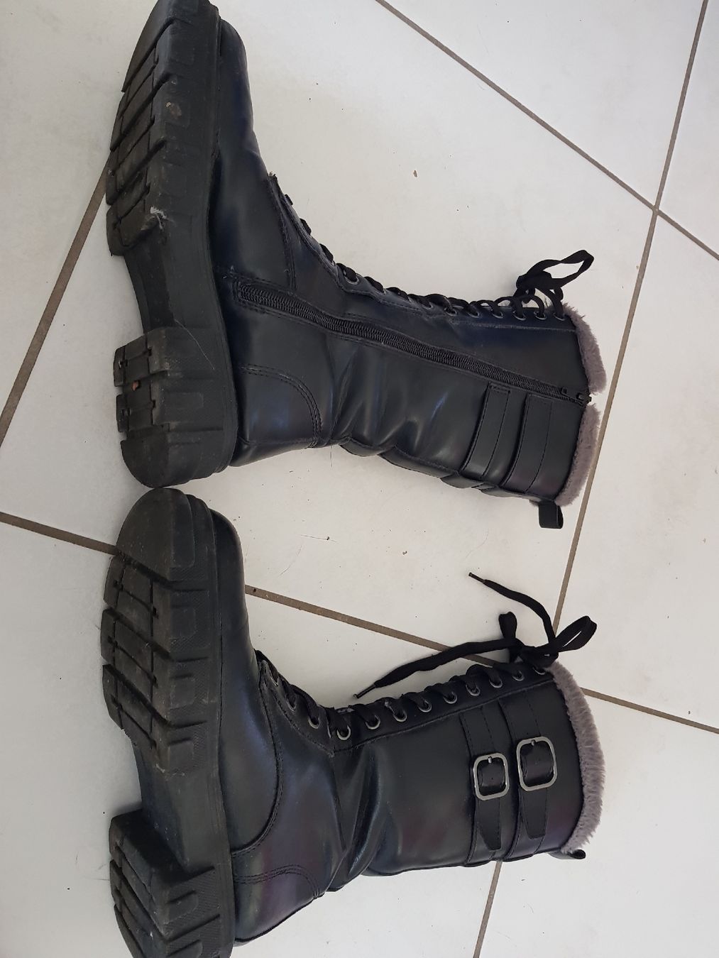 Scarpe da donna: bottes – Usato da Hermance venduto da Triplebizzo 3