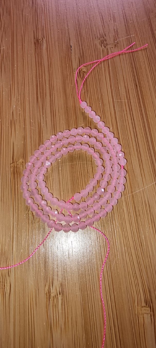Mineralien & Heilsteine: Rosenquarz facettiert 3mm. Strang – Neu und originalverpackt aus Menziken von Mirager 3
