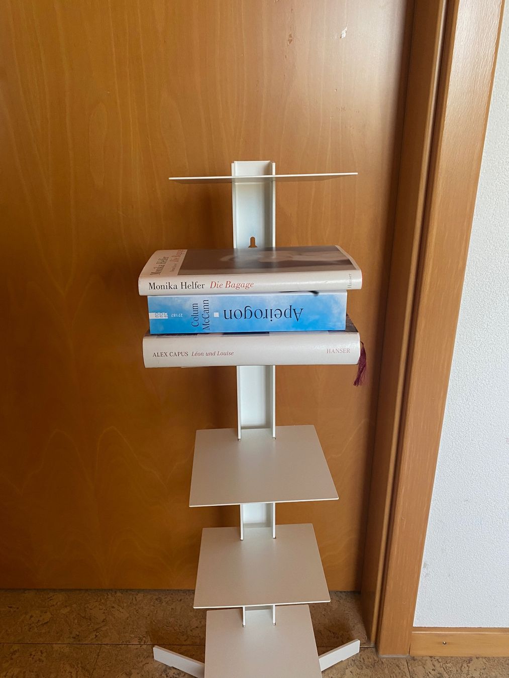 Sonstige Dekorationen & Accessoires: Büchersäule Metall – Gebraucht aus Uttwil von Samu69