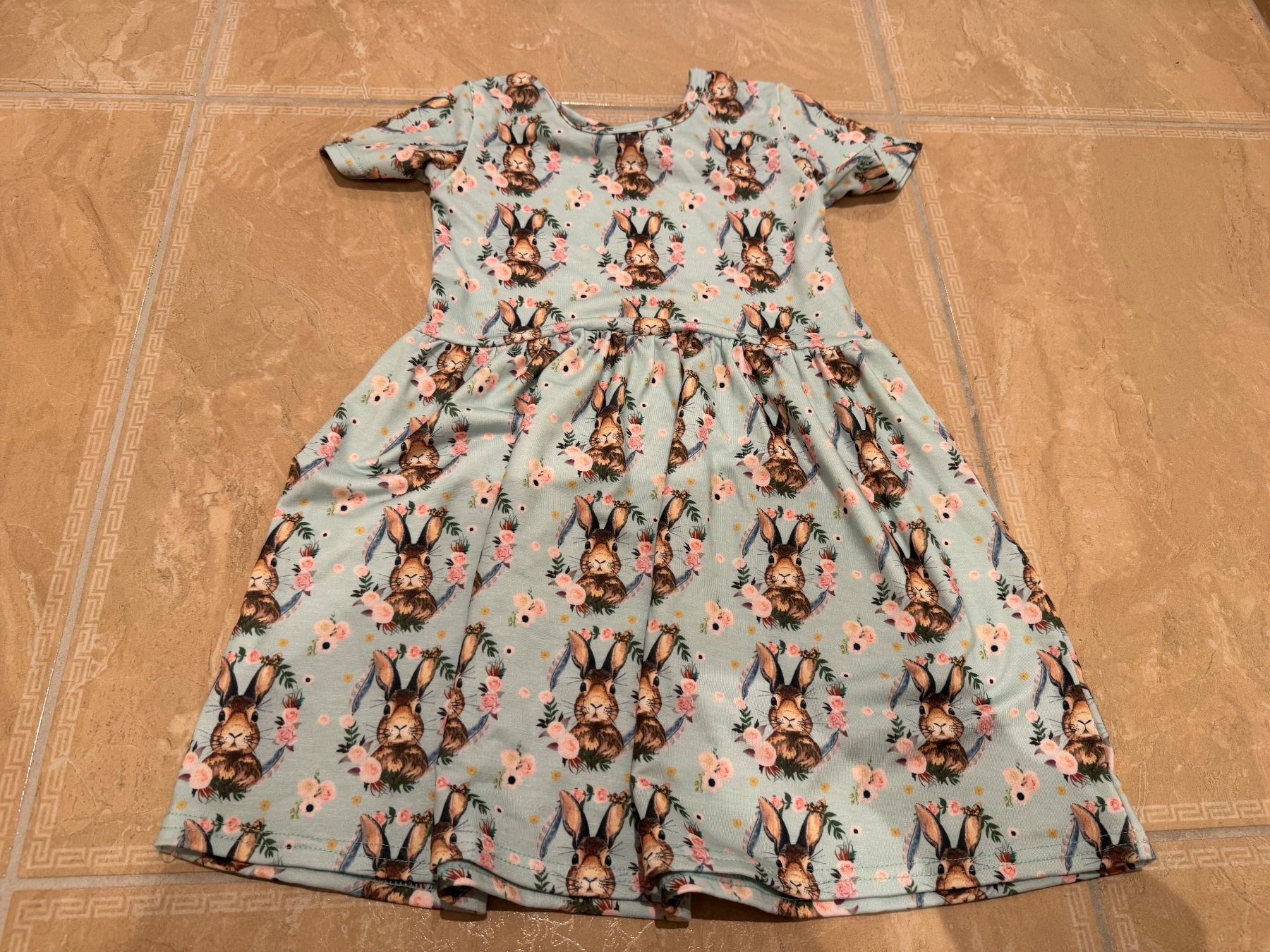 Vestiti & Gonne: neues süsses Hasen Kleid, 3J 98 – Nuovo (secondo la descrizione) da Klingnau venduto da Markus14