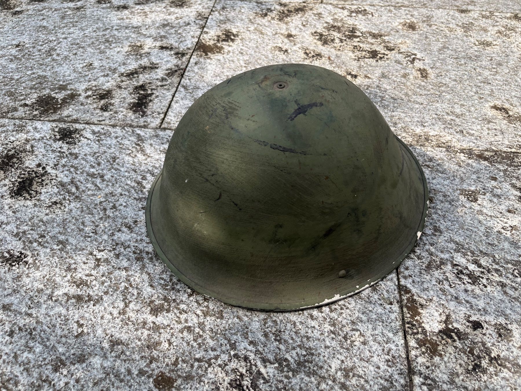 Uniformen & Effekten: Stahlhelm WW2 Britisch Nachkrieg – Gebraucht aus Bottmingen von Puffsack 1
