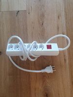KOPPLA Mehrfachsteckdose 6-fach/Schalter, geerdet/weiß, 1.5