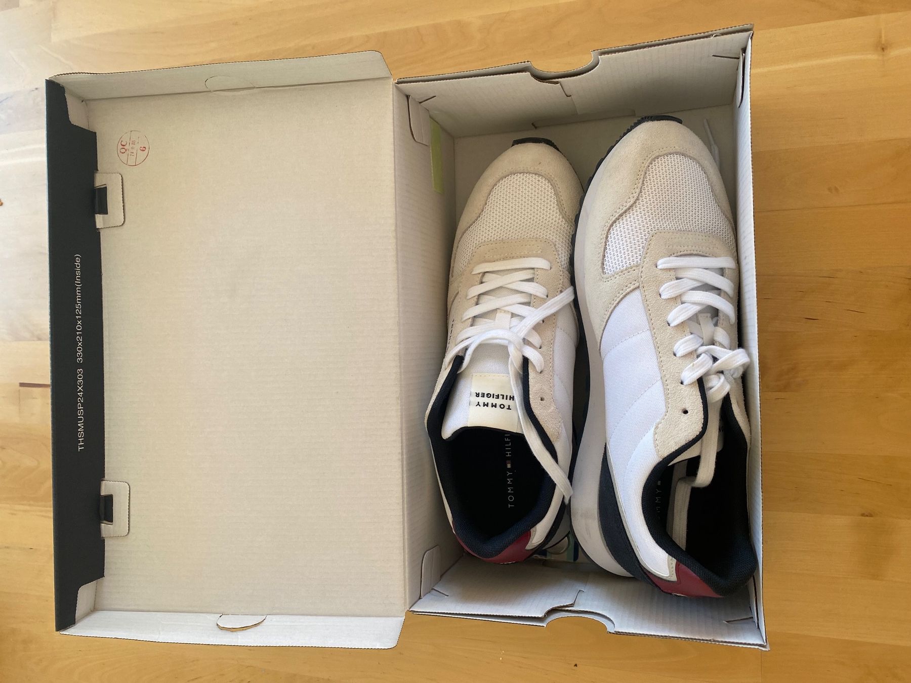 Tommy Hilfiger Scarpe da uomo: Sneakers Tommy Hilfiger new 43 – Nuovo (secondo la descrizione) da Bern venduto da vidyszabi 4
