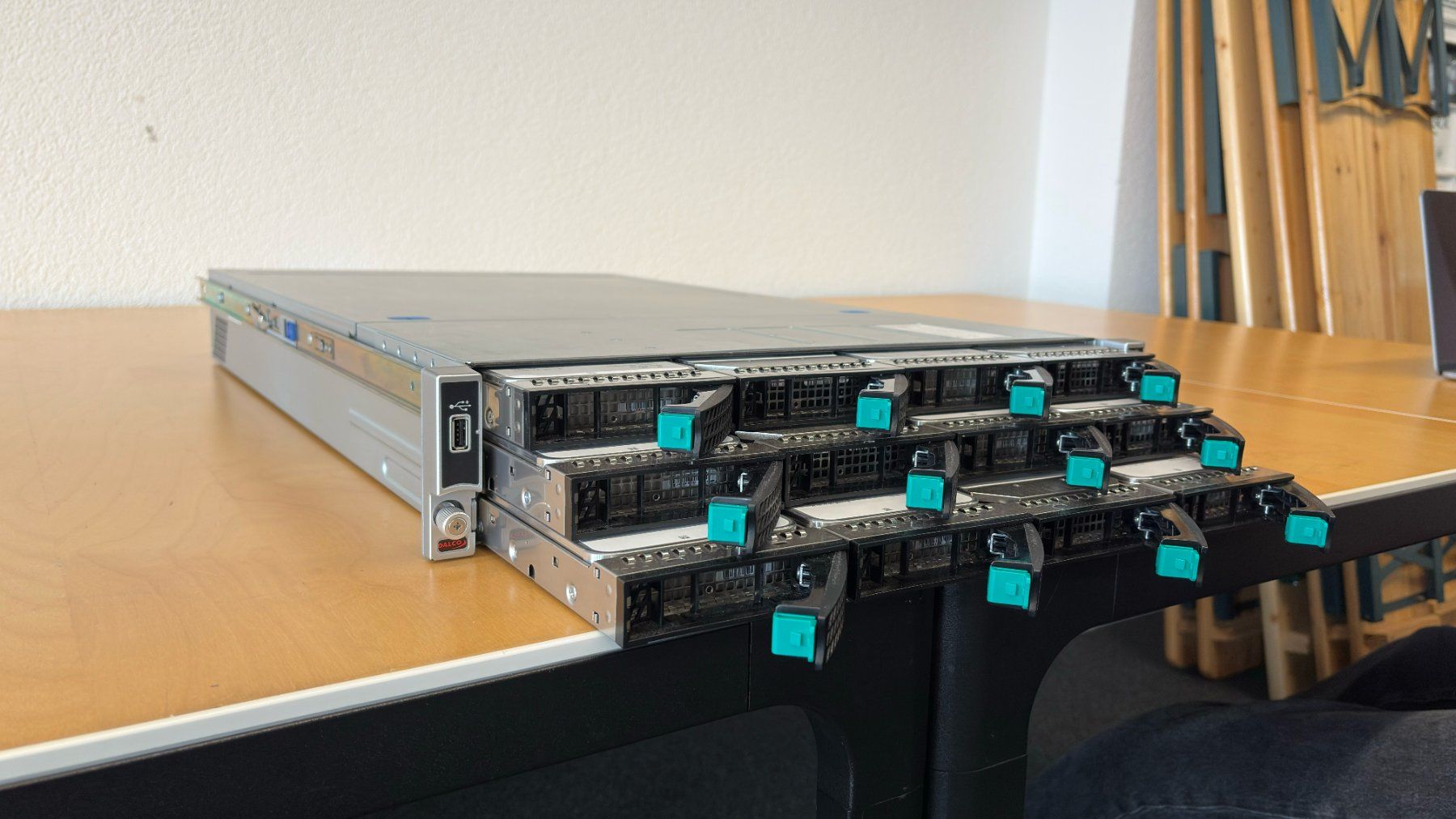 Intel Server: Intel Rackserver Xeon E5 v4, 128GB RAM (3/3) – Gebraucht aus Volketswil von appmac67 1