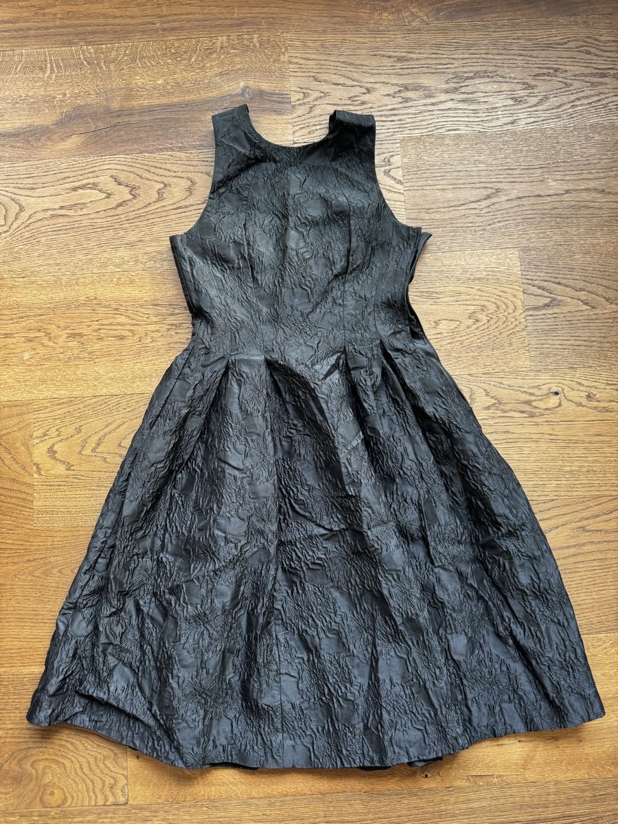 H&M Kleider: Abendkleid schwarz elegant / dress / festive – Neu und originalverpackt aus Zürich von forestF4iry