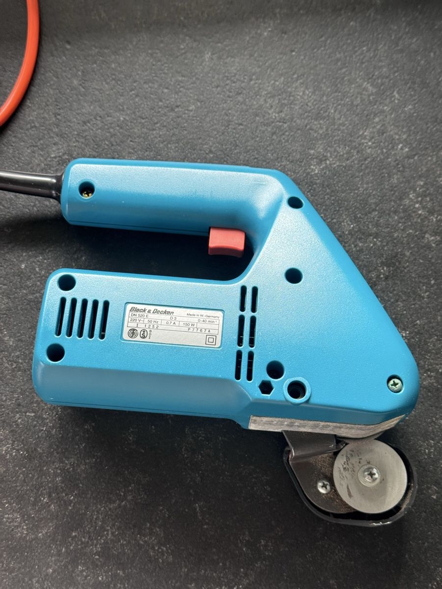 Tutte le macchine: Elektro-Universalschere Black & Decker DN 520 E gebraucht – Usato da Hofstetten SO venduto da Huricane 1