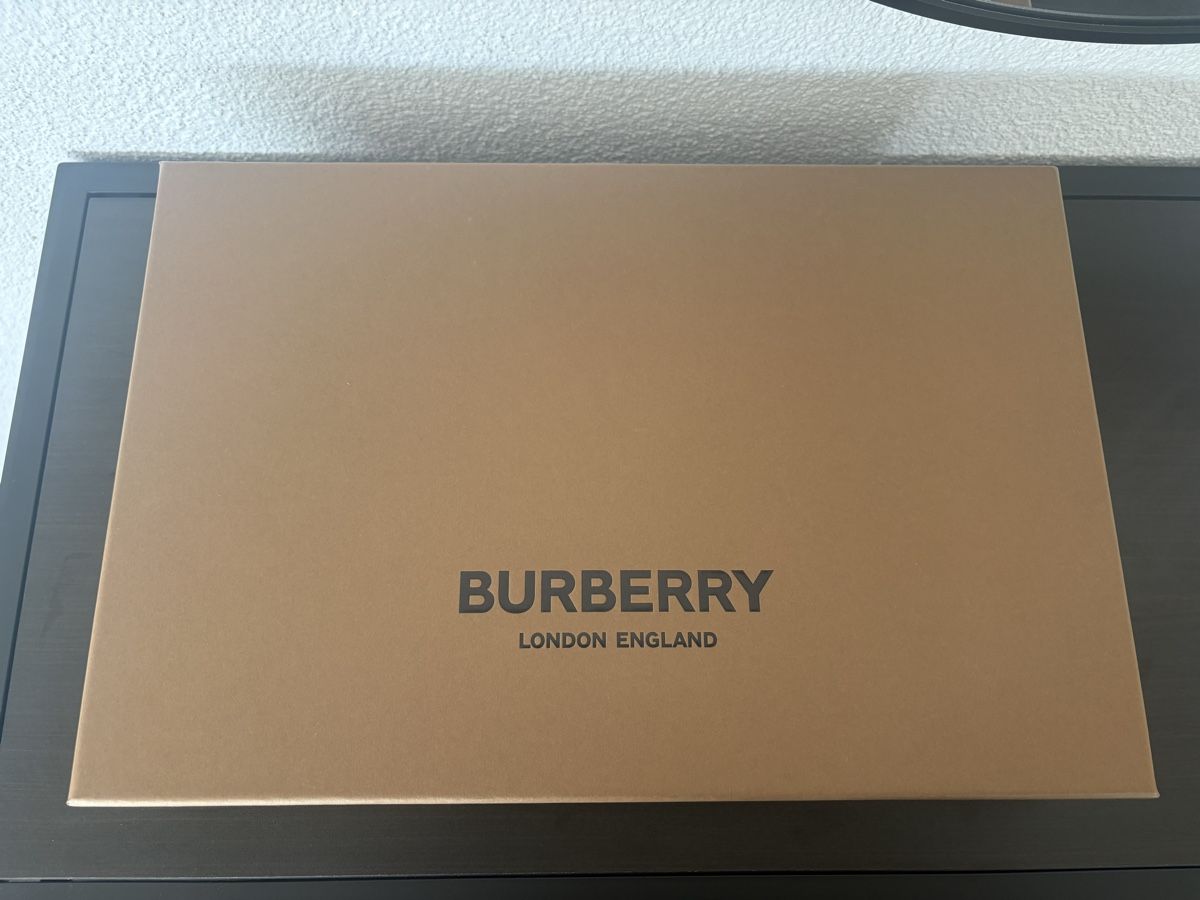 Sonstige Dekorationen & Accessoires: Burberry Box – Gebraucht aus Dottikon von michelle.s_