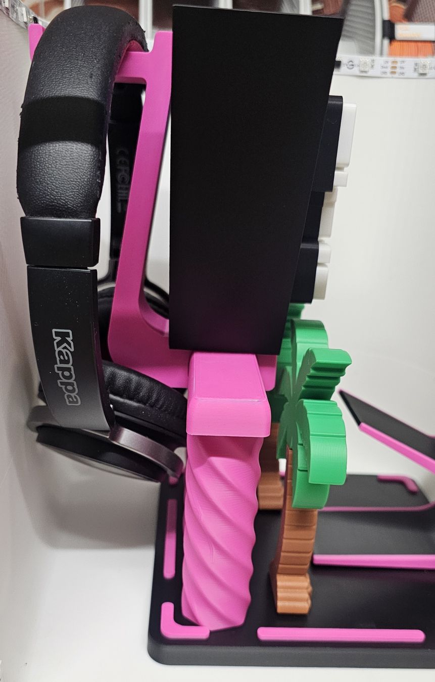 Giochi: GTA 6 Controller Ständer 3D Druck Neu – Nuovo (secondo la descrizione) da Turbenthal venduto da Roofman28 8