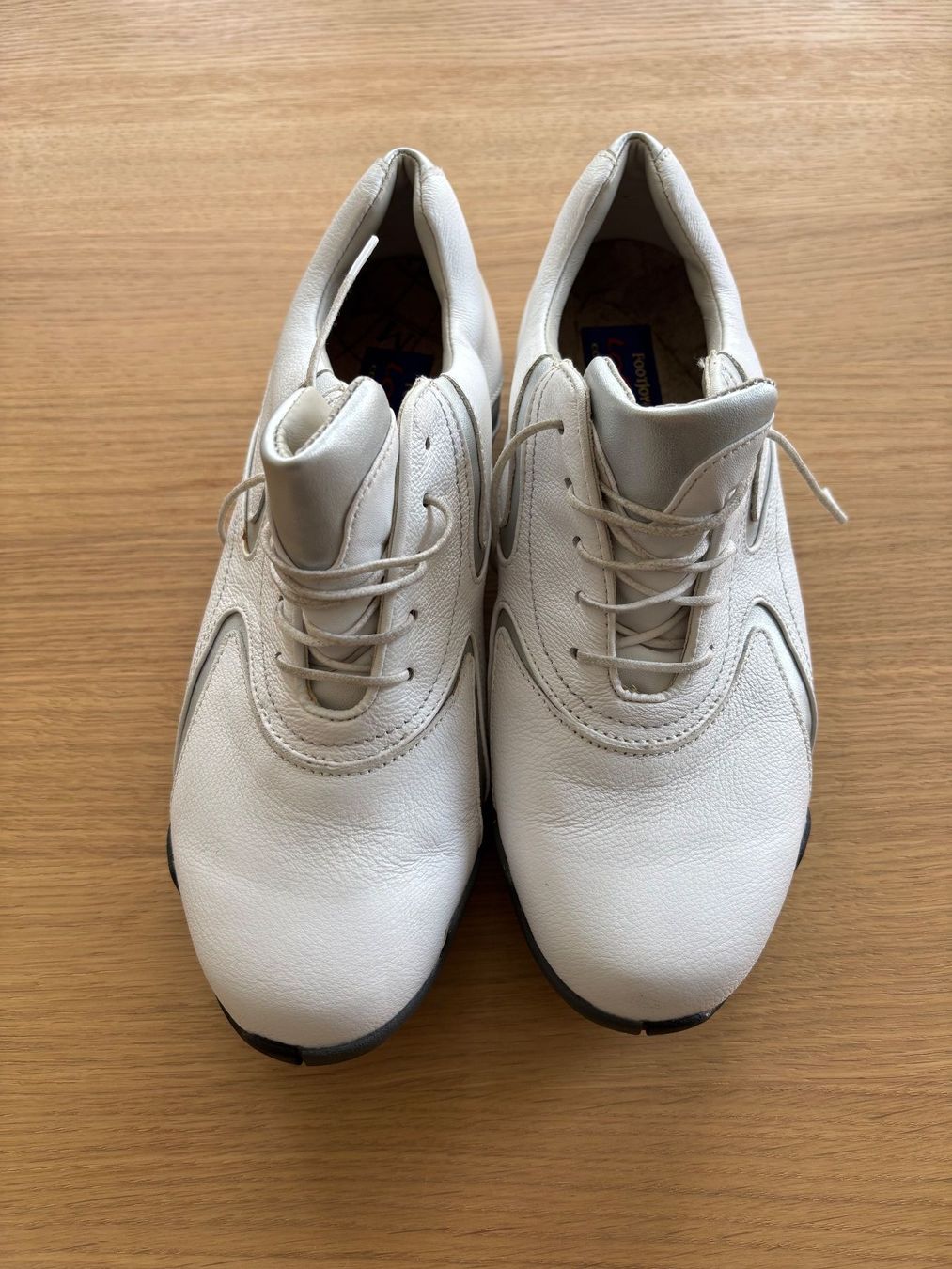Scarpe da donna: Footjoy, chaussures de golf, taille 40, comme neuve – Usato da lausanne venduto da beauxproduits