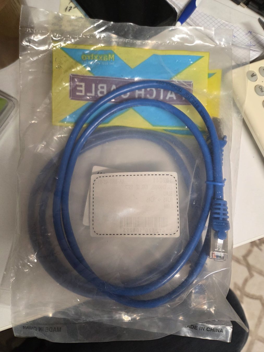 Kabel: Netzwerkkabel Patchkabel Cat5e kat5e Rj45 UKV maxxtro 1m – Neu und originalverpackt aus Zürich von Alibaba1234 1