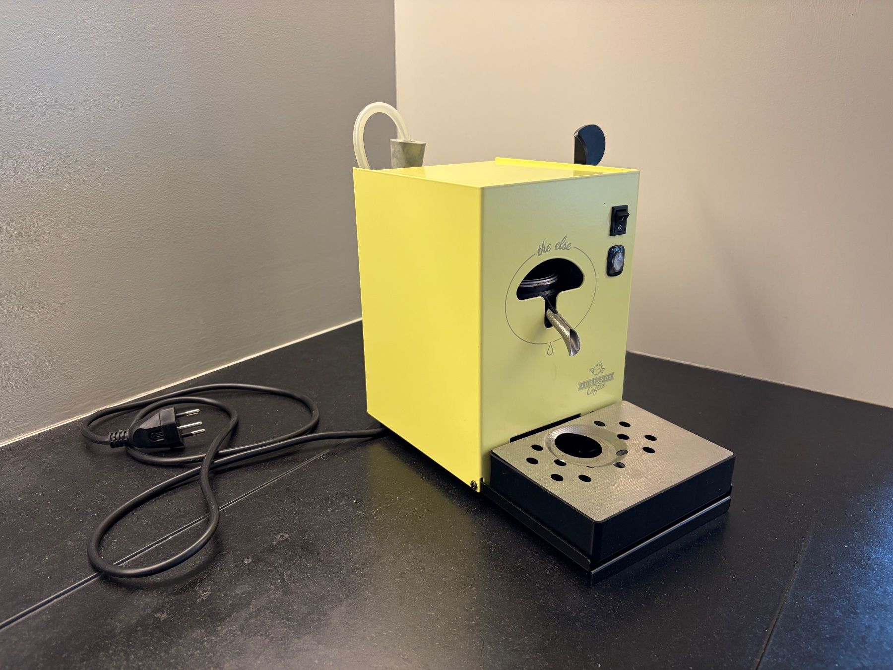 Macchine per caffè & Macchine per espresso: The Else ESE Pad Kaffeemaschine in limitierter Farbe – Usato da Bern venduto da comme-il-faut