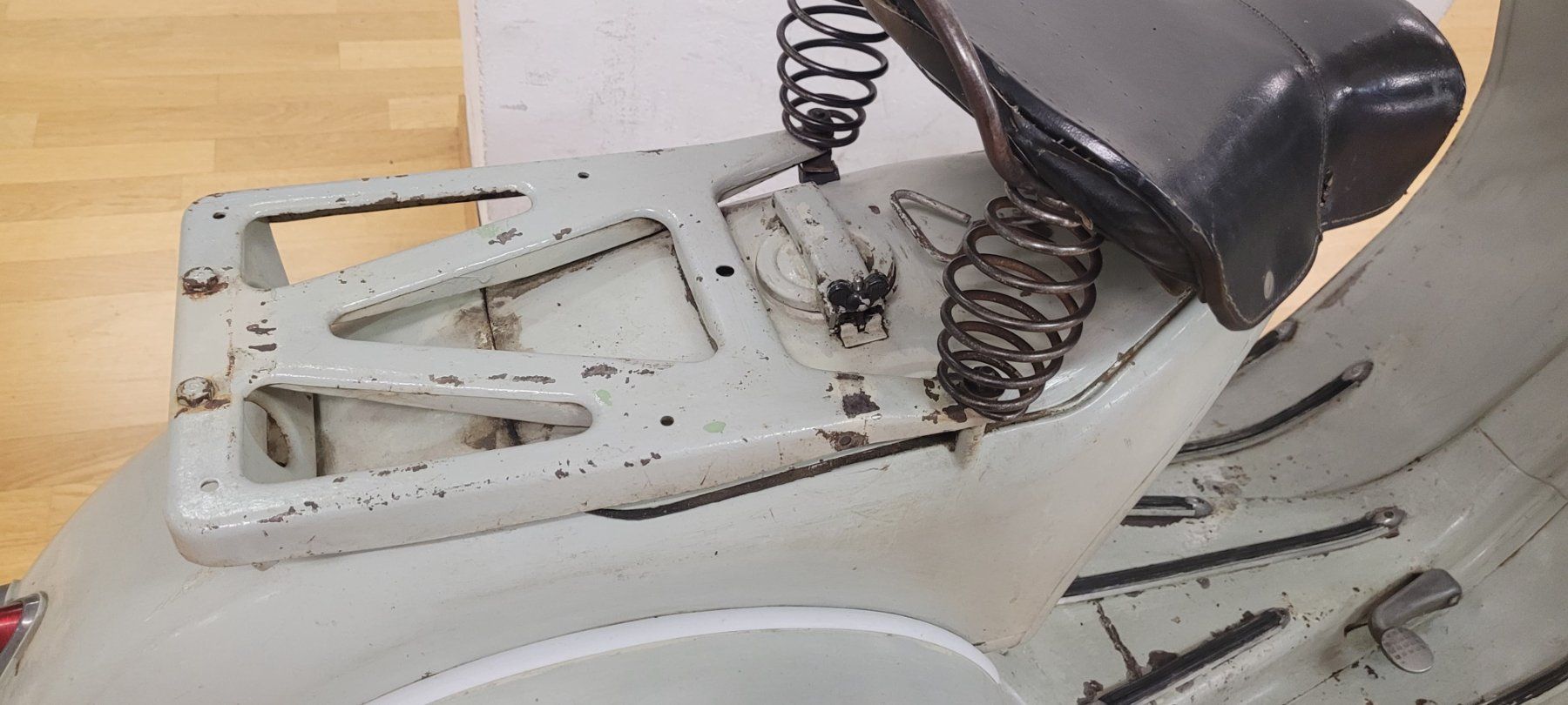 Piaggio Scooter: Vespa 1956 – Usato da Martigny venduto da Philippe3691 6