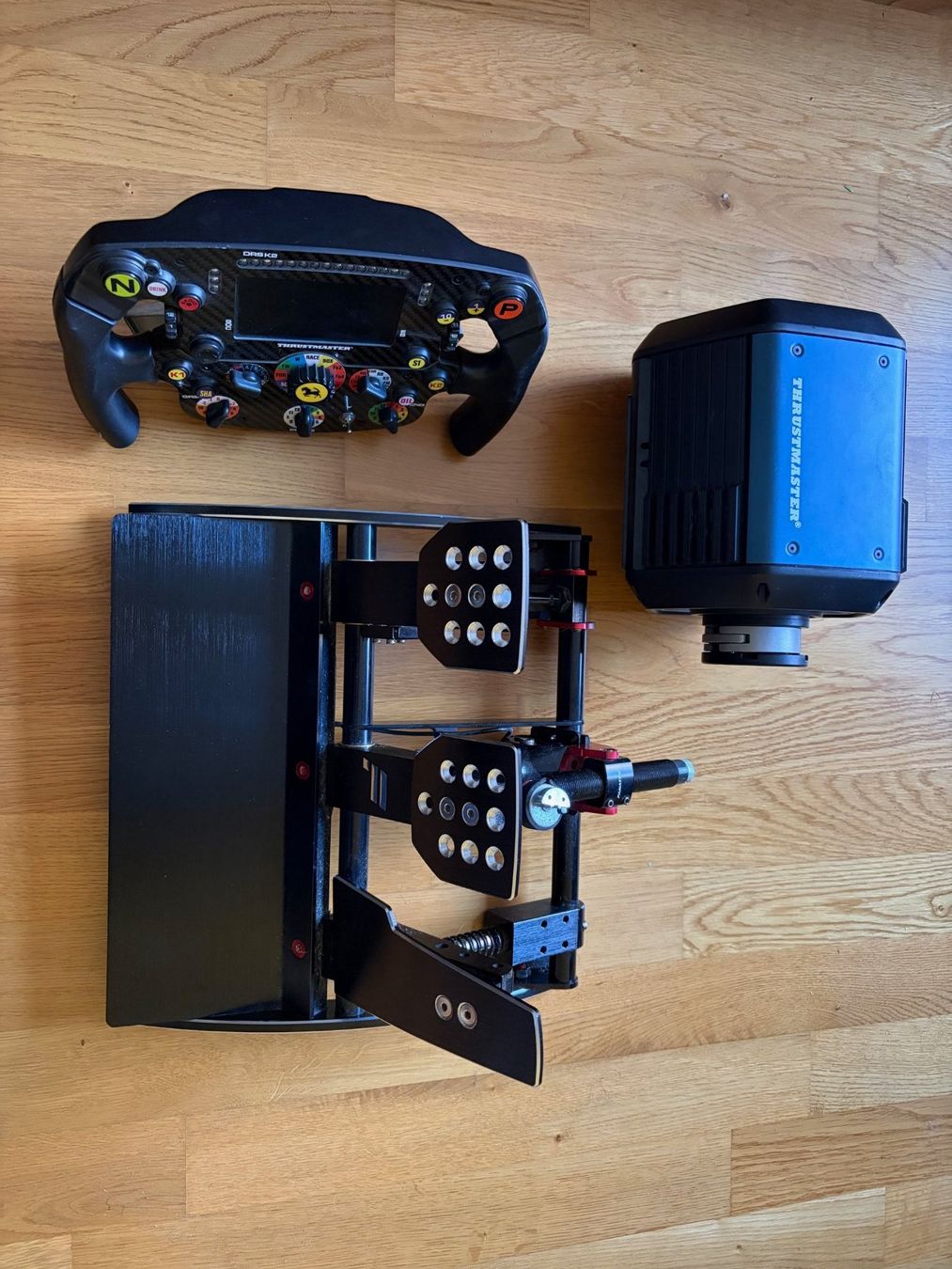 Systèmes de contrôle: Simracing Sim Racing Thrustmaster T818 SF1000 Fanatec V3 – D'occasion à Basel par leon360 2