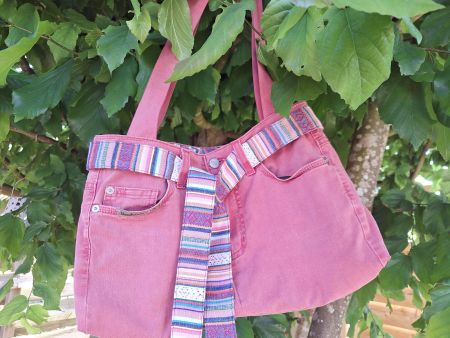 Damenumhängetasche pink, upcycling aus alter Jeans