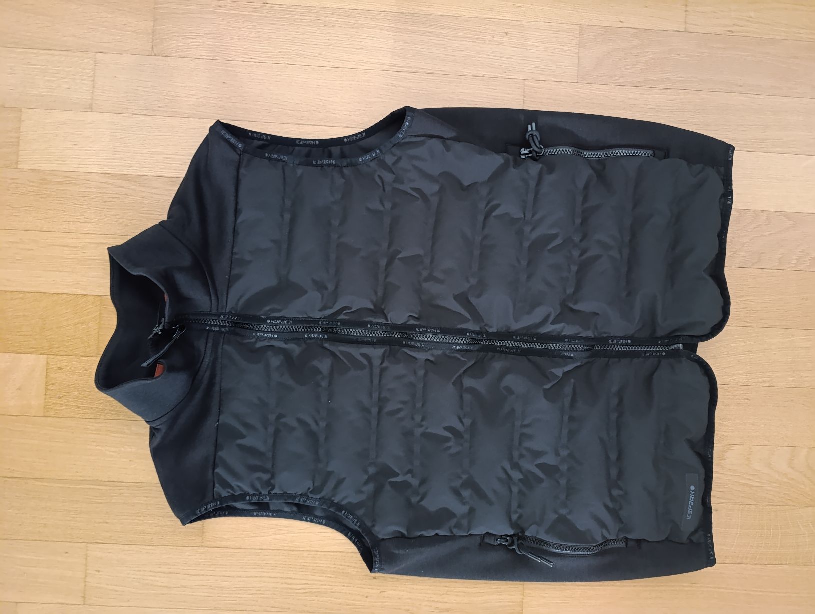 Icepeak Gilets & Westen: Gilet Icepeak Neu – Neu und originalverpackt aus Stäfa von Phenomenom