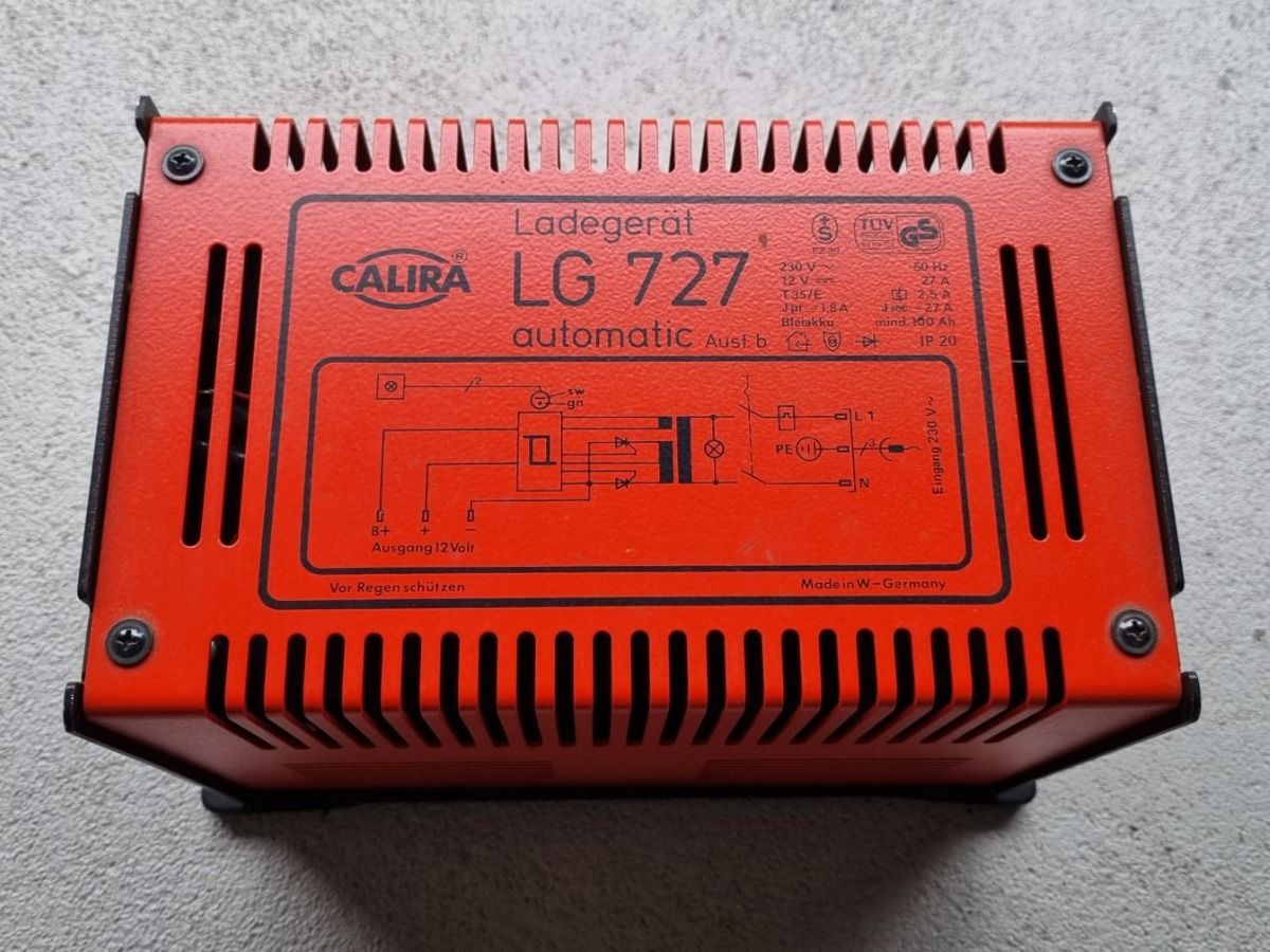 Caricatori & Batterie: Batterieladegerät 27A CALIRA LG 727 automatic – Usato da Root venduto da Damado