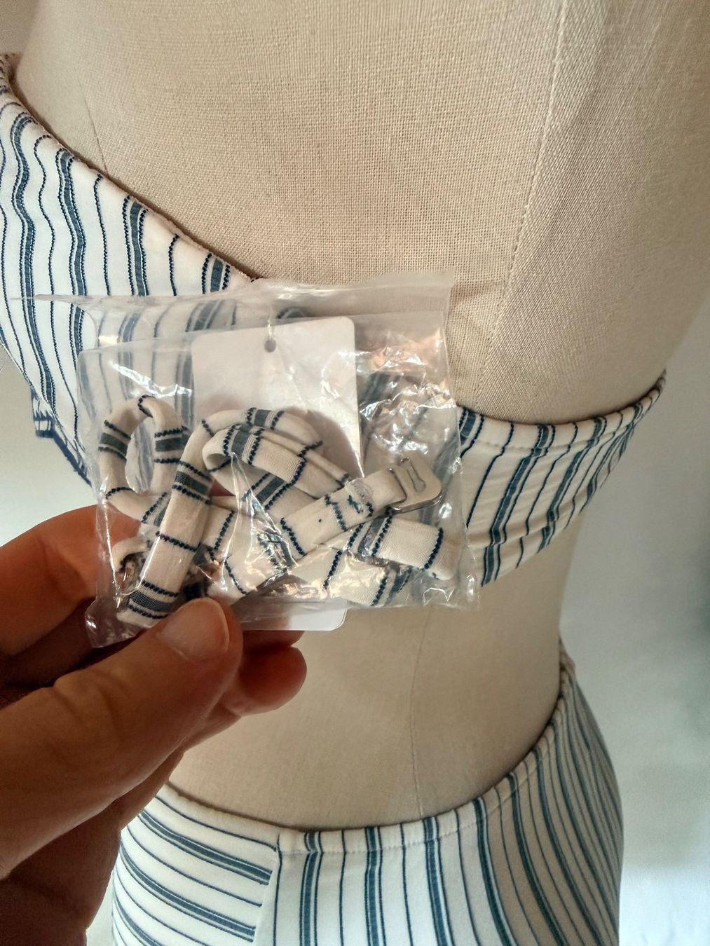 Seafolly Costumi da bagno & Bikini: SEAFOLLY, Bikini, Grösse 40, Farbe Weiss/Blau – Nuovo e nell'imballaggio originale da Rudolfstetten venduto da gst_g7xl 3