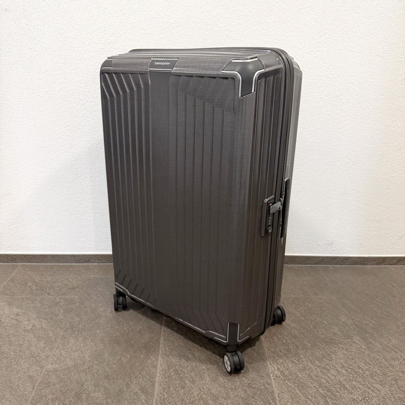Samsonite Valigie: Neuer Koffer Samsonite Lite Box Spinner 81/30 Eclipse Grey – Nuovo (secondo la descrizione) da Balzers venduto da dassandro 2