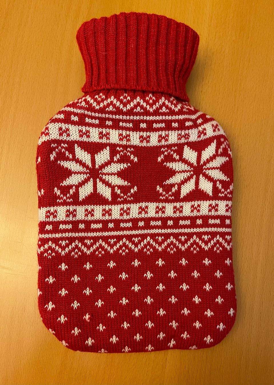 Sonstige antike Technik & Geräte: Weihnachts-Set 2 Paar Socken und eine Wärmflasche – Gebraucht aus Basel von Seifehuesli 2