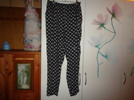 *** Muster-Stoffhose *** / Zugband / Taschen ab 1.00