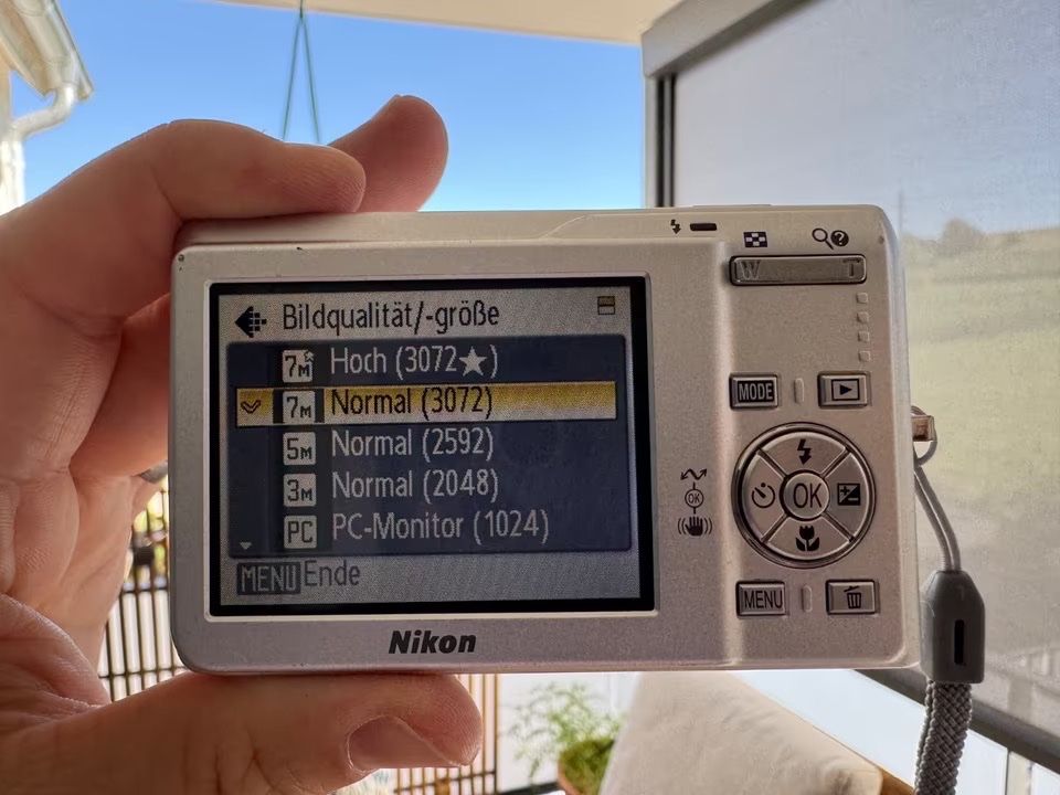 Nikon Kamera: Nikon Coolpix S200 in Silber – Gebraucht aus Hettlingen von NorausWinti 3
