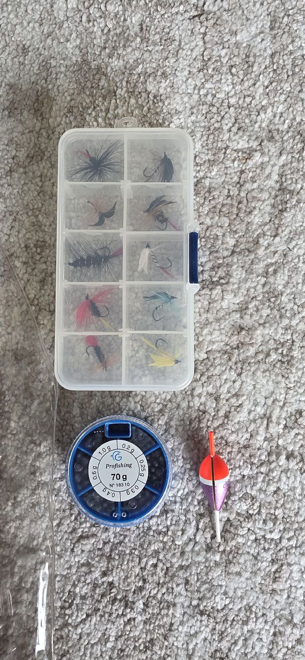 Canne da pesca: Canne à pêche junior, moulinet vert, accessoires inclus – Nuovo (secondo la descrizione) da Avry-sur-Matran venduto da Erza18 1