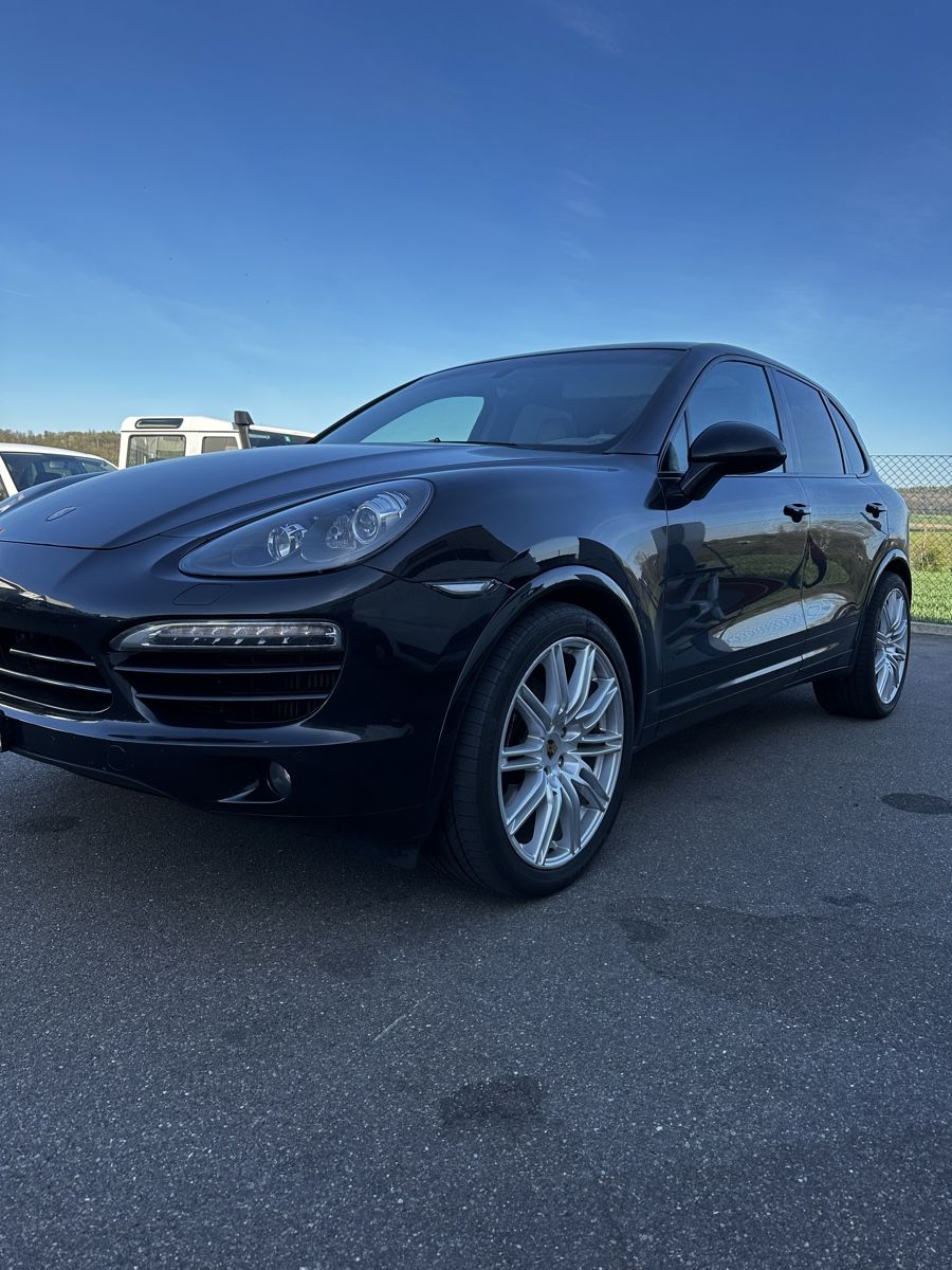 Porsche Tutti pezzi di ricambio auto: Distanzscheiben & Schrauben Porsche Cayenne 92a – Usato da Höri venduto da EverythingForSale