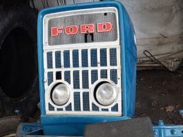 Traktor Ford 2000 ohne Motor - Ersatzteilträger