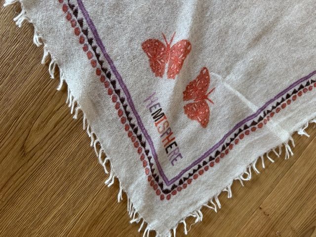 Hemisphere Foulard & Sciarpe: SCHAL VON HEMISPHERE – Usato da Wädenswil venduto da MANU2222 2