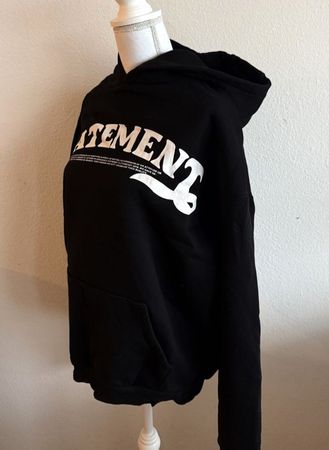 Schwarzer Statement Hoodie Gr. M - top Zustand!