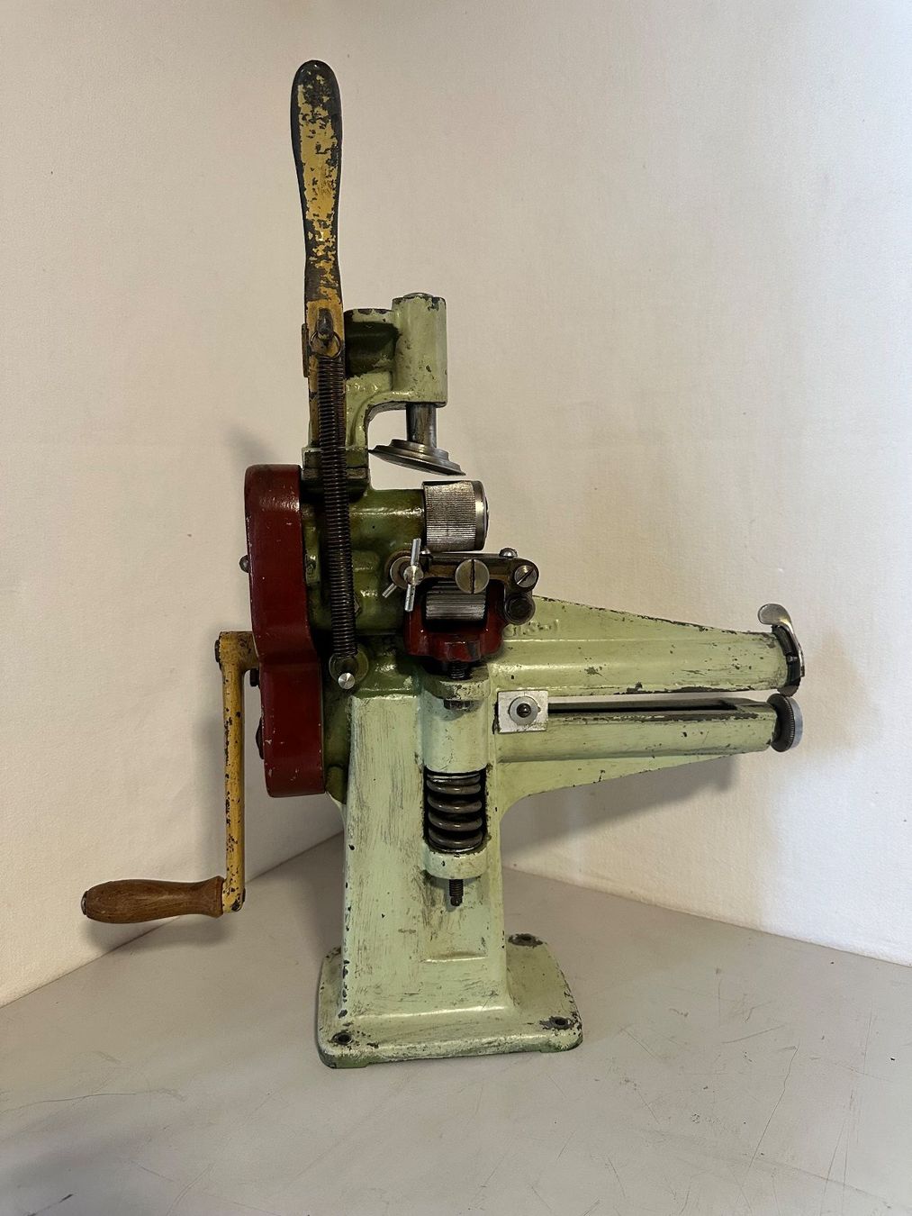 Tutte le macchine: Leather Slitting Machine - Vintage Craft Tool – Usato da Elsau venduto da MANWITHVAN 1