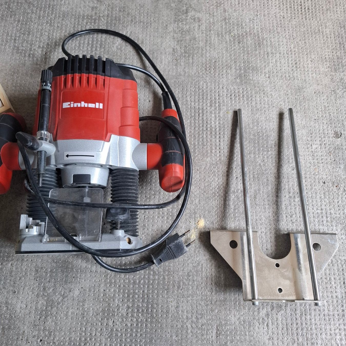 Einhell Tutte le macchine: Défonceuse Einhell – Usato da Neuchâtel venduto da Rochawood 2